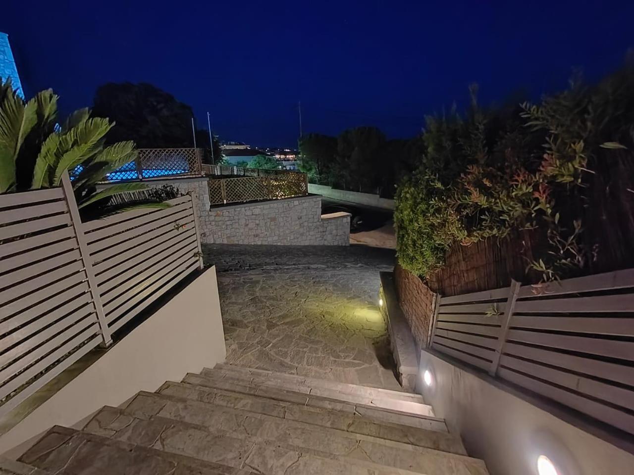 Villa Costamare - Enjoy Lazy Days On The Private Pool-Jacuzzi Pefki Kültér fotó